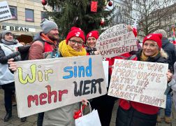Wieder Hunderte Protestieren In Jena 15